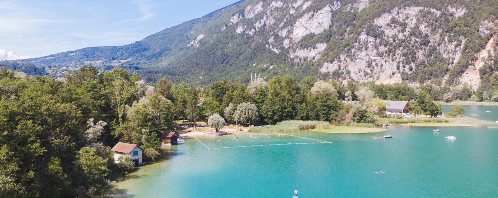 Activité randonnée, proche du lac de montagne à proximité de vos vacances au gite le 1780